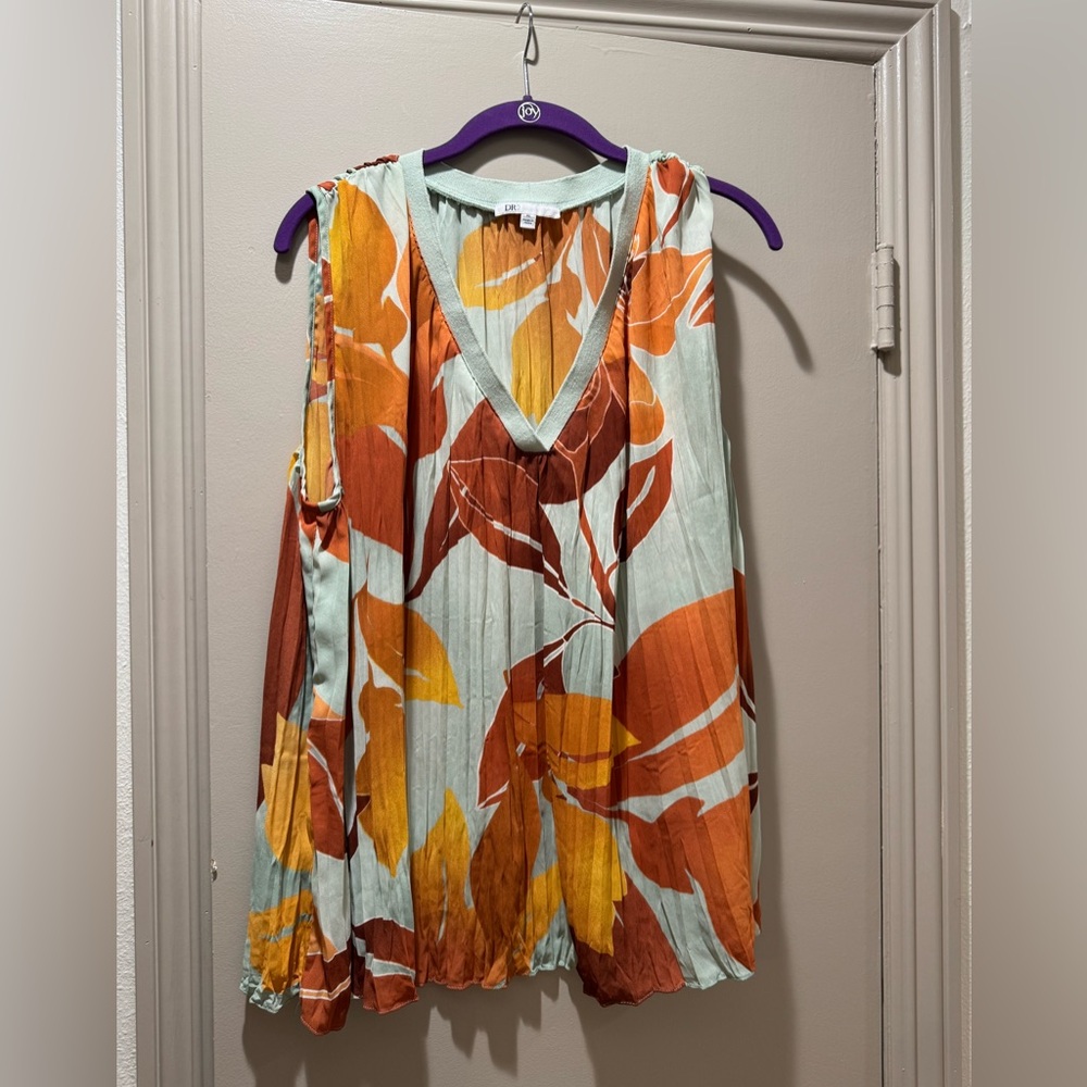 DR2 Mint Floral Sleeveless V-Neck Blouse with Orange Flowers - Picture 2 of 6